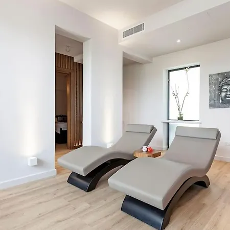 شقة Thalassa 2 Bedroom Penthouse With A Hot Tub Vokolidha