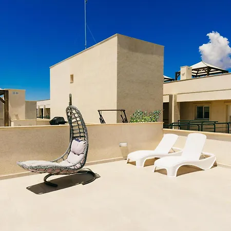 Thalassa 2 Bedroom Penthouse With A Hot Tub شقة