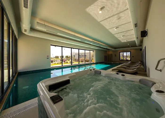 アパート Thalassa 2 Bedroom Penthouse With A Hot Tub Vokolidha