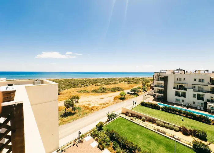 Thalassa 2 Bedroom Penthouse With A Hot Tub アパート Vokolidha