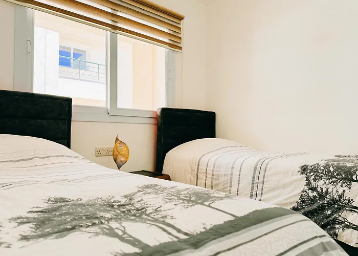 Thalassa 2 Bedroom Penthouse With A Hot Tub アパート