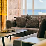 Thalassa 2 Bedroom Penthouse With A Hot Tub Apartament *