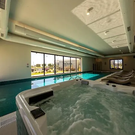 דירה Thalassa 2 Bedroom Penthouse With A Hot Tub Vokolidha