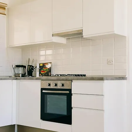 Stunning Modern Sea-view Two Bed Penthouse *