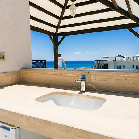 Thalassa 2 Bedroom Penthouse With A Hot Tub Lejlighed Vokolidha