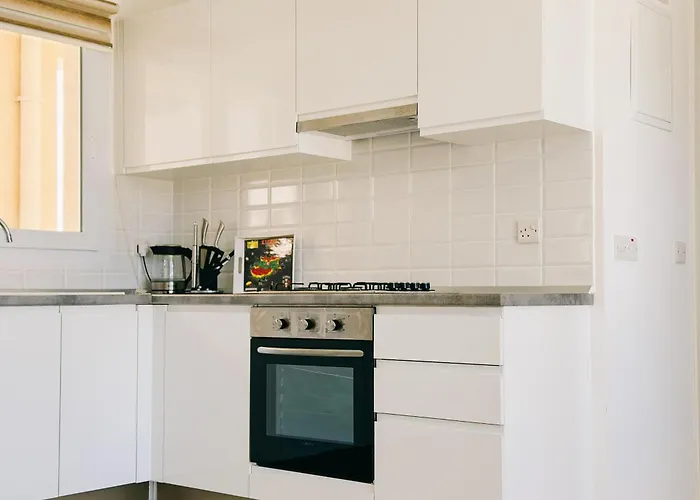 Thalassa 2 Bedroom Penthouse With A Hot Tub *