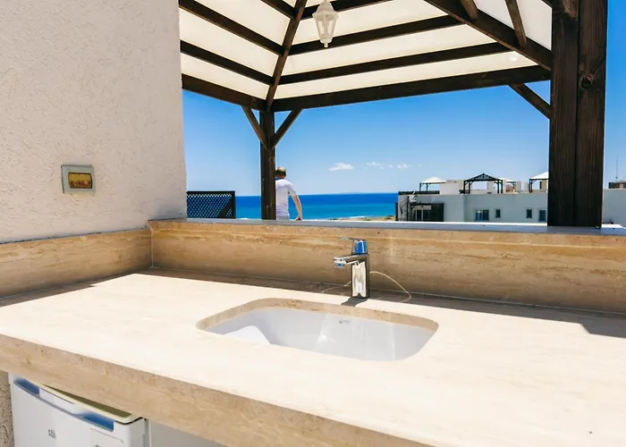 Thalassa 2 Bedroom Penthouse With A Hot Tub Apartmán Vokolidha