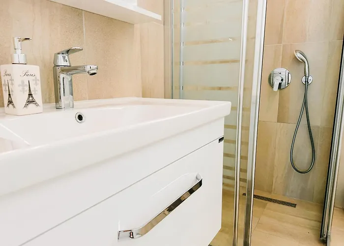 Thalassa 2 Bedroom Penthouse With A Hot Tub Apartmán