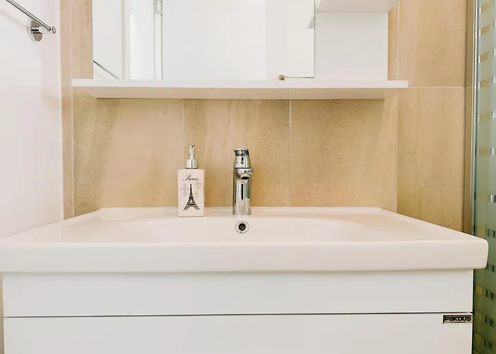 Thalassa 2 Bedroom Penthouse With A Hot Tub